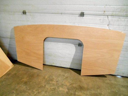 This is the transom as of September, 2014.  You will note that there is no boat attached.